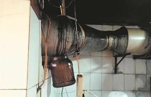 泉州餐館被責(zé)令整改  要求限期安裝油煙凈化設(shè)備