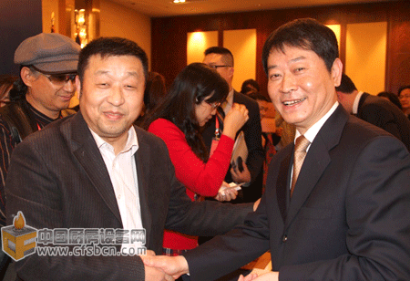 中國國家發展改革委副主任穆虹、中國廚房設備網總經理鄭保華